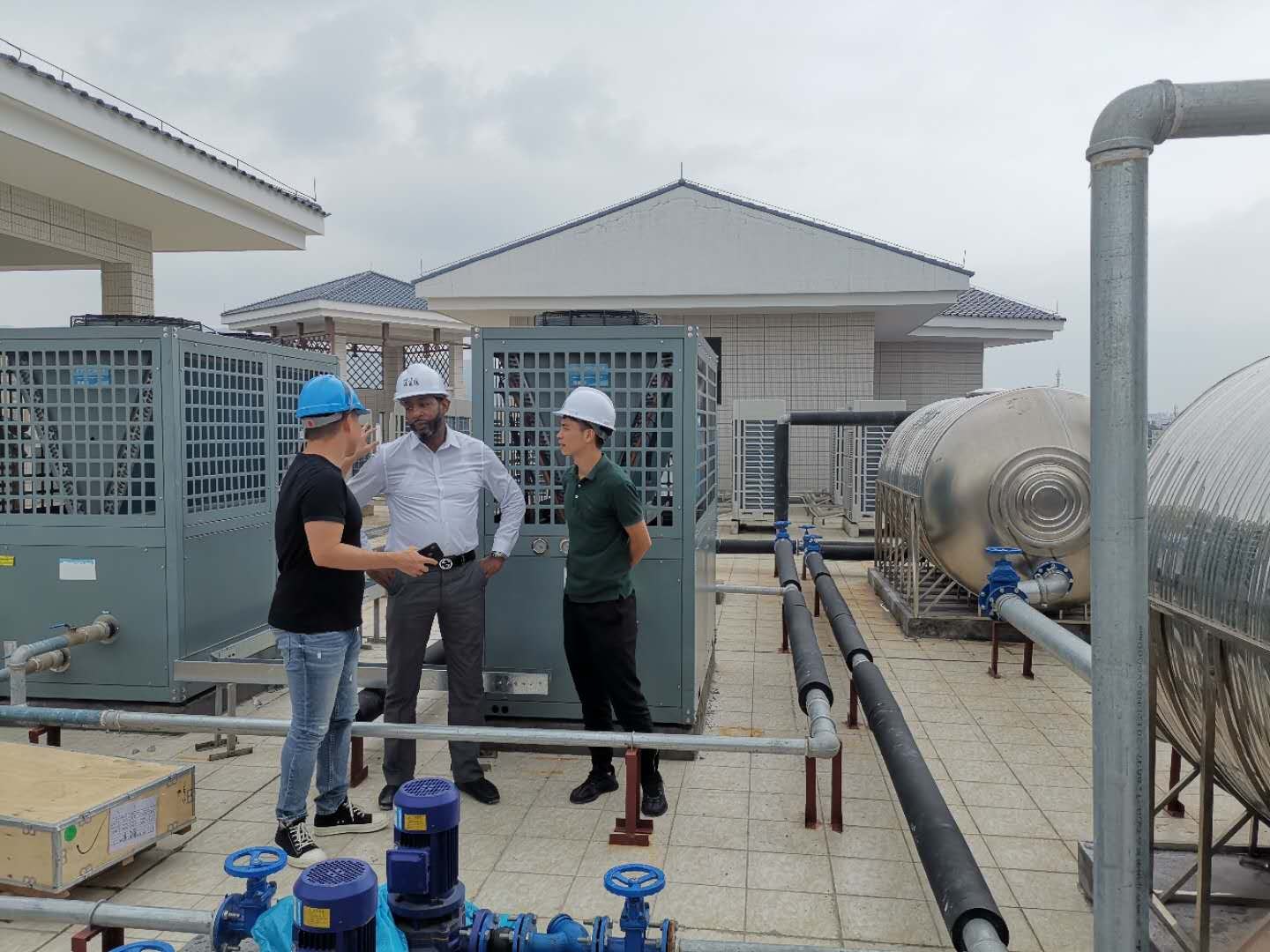 Rooftop inspection of environmental equipment