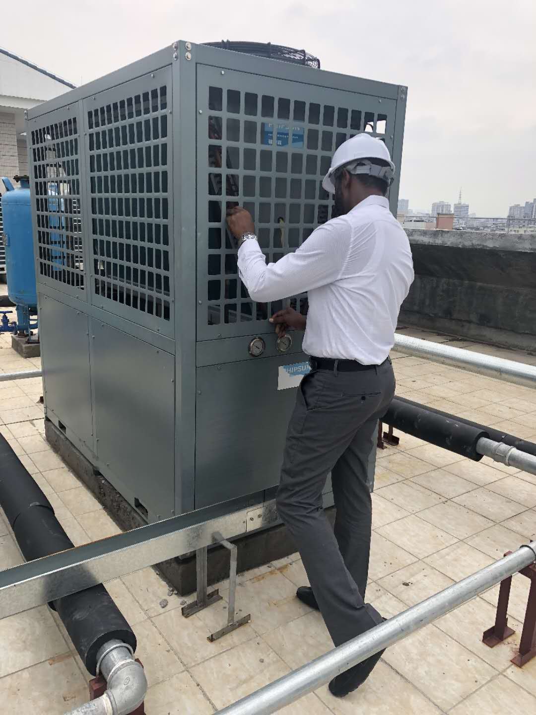 Rooftop environmental equipment inspection